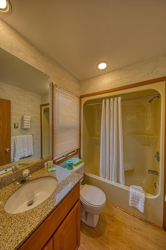 Sea Spray Motel Beach Haven Exterior foto